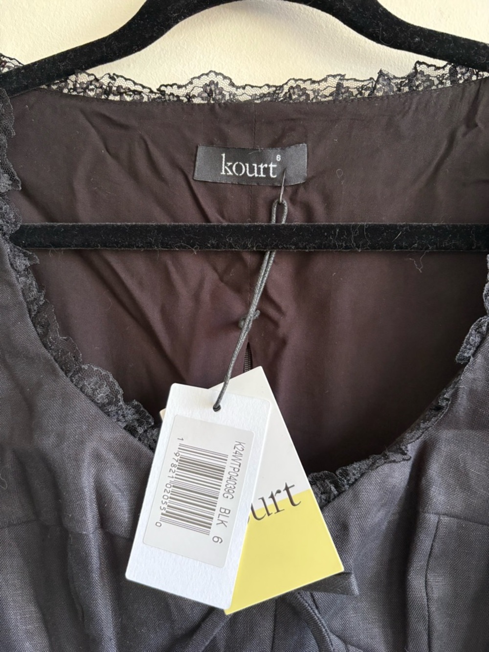 Kourt Giogia Linen Top - Picture 6 of 6